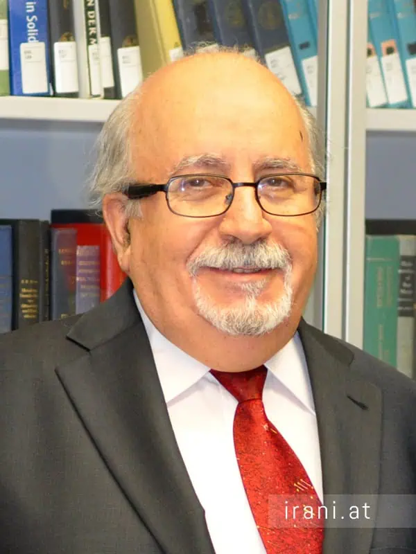 ۱۰ راز شگفت انگیز توت فرنگیهای شیرین ۱۰ راز شگفت انگیز توت فرنگیهای شیرین