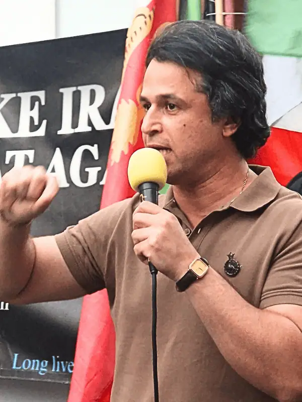 شهروز دلجو، گرد همایی ایرانیان میهن پرست در وین شهروز دلجو، گرد همایی ایرانیان میهن پرست در وین ۴.۷.۲۰۲۶.۷.۲۰۲۶