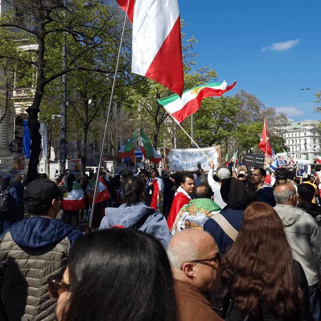 سایت و مجله ایرانیان در اتریش   Die iranische Community in Österreich